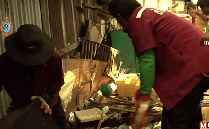 กทม.รื้อถอนบ้านเรือนชุมชนป้อมมหากาฬ 18 หลัง