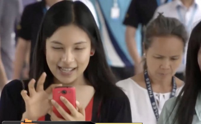 “พุทธิพงษ์” เตรียมเจรจาค่ายมือถือ ลดภาระค่าโทรศัพท์ประชาชน