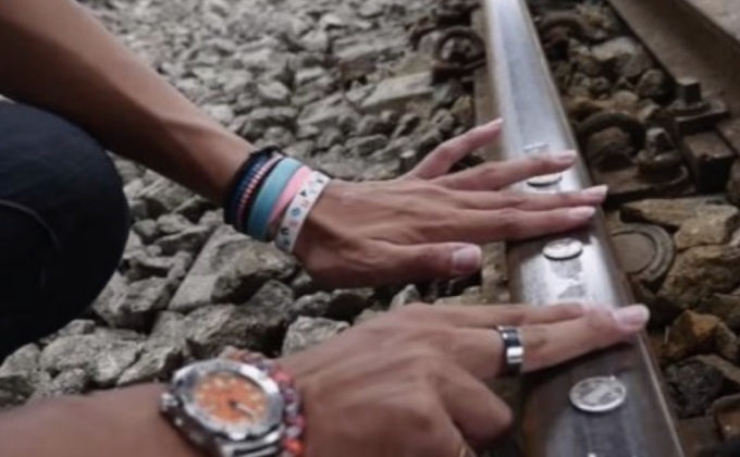 เตรียมร้องสอบยูทูปเบอร์วางเหรียญให้รถไฟทับ