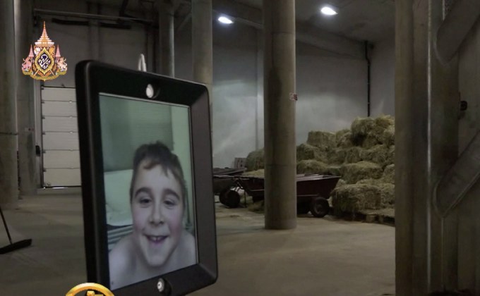 หุ่นยนต์ช่วยผู้ป่วยเด็กเที่ยวชมสวนสัตว์