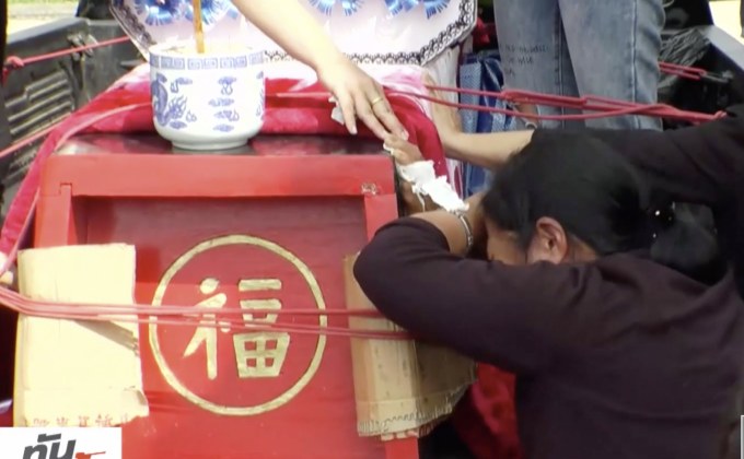 แห่ศพเหยื่อกระสุนด่านตรวจ ประท้วงคดีไม่คืบ