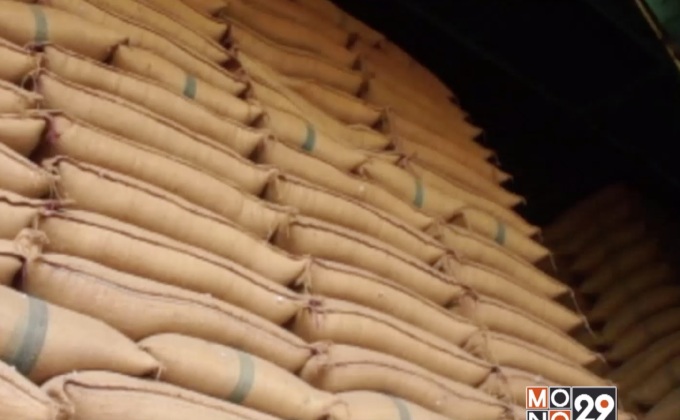 เจ้าหน้าที่ลุยตรวจสอบข้าวในโกดัง จ.สระบุรี