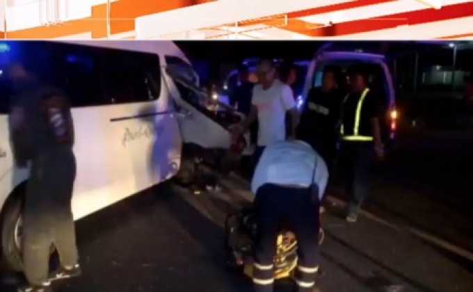 อุบัติเหตุหมู่ชนซ้ำมีผู้บาดเจ็บ 11 คนที่ จ.สุรินทร์