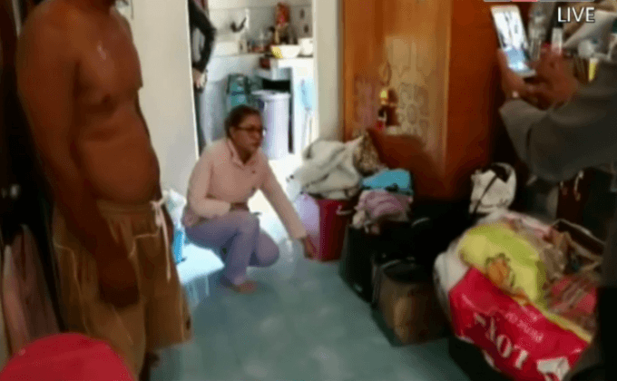 ยิงปืนขึ้นฟ้ากระสุนทะลุหลังคาบ้าน