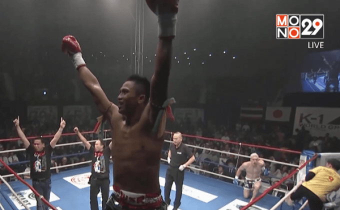 “แก้ว” น็อคคู่แข่ง รักษาแชมป์ K-1 สำเร็จ