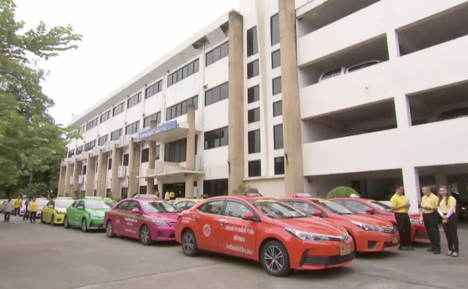 แท็กซี่ทำดีถวายในหลวงบริการฟรีพรุ่งนี้ 300 คัน