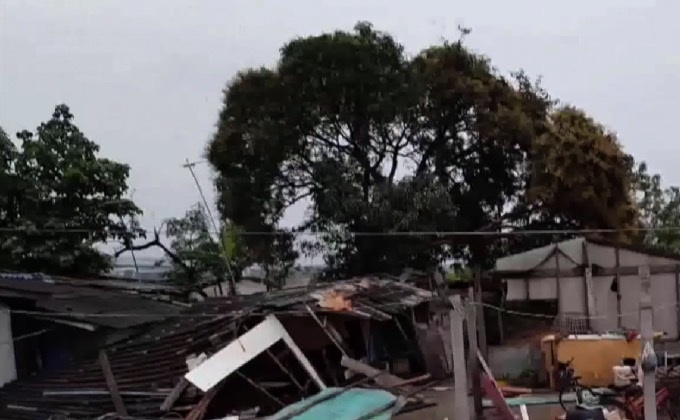 บ้านทรุดตัวทับช่างซ่อมเสียชีวิต จ.สมุทรปราการ