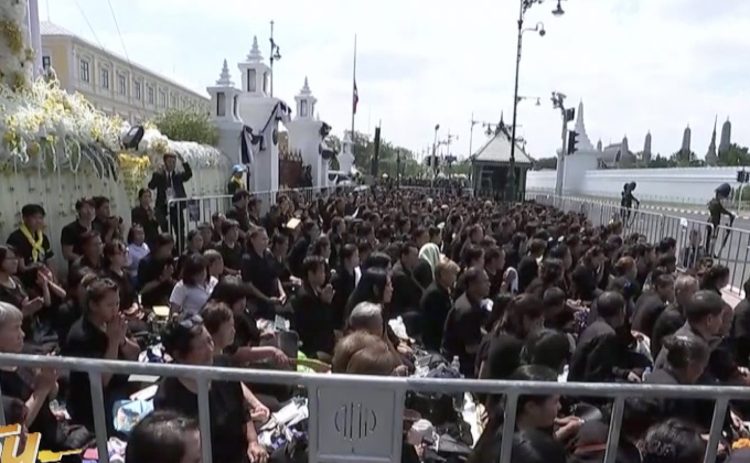 สมเด็จพระเจ้าอยู่หัว รับสั่งเพิ่มพื้นที่รองรับประชาชน