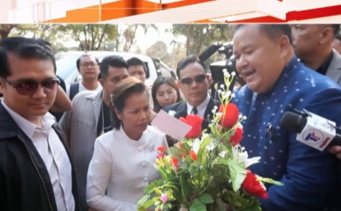 ศาลสืบพยานคดีครูจอมทรัพย์นัดแรก