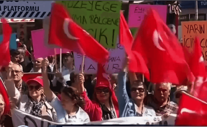 กรีซ-ตุรกี ประท้วงต่อต้านผู้อพยพ