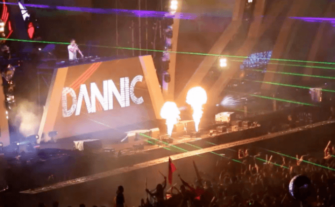 ดีเจระดับโลก ยกพลระเบิดความมันส์ใน “WATERZONIC”