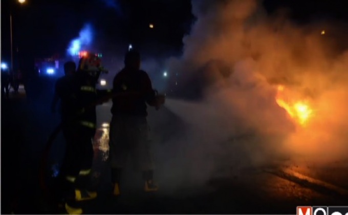 รถยนต์ชนรถจักรยานยนต์ไฟลุกท่วม