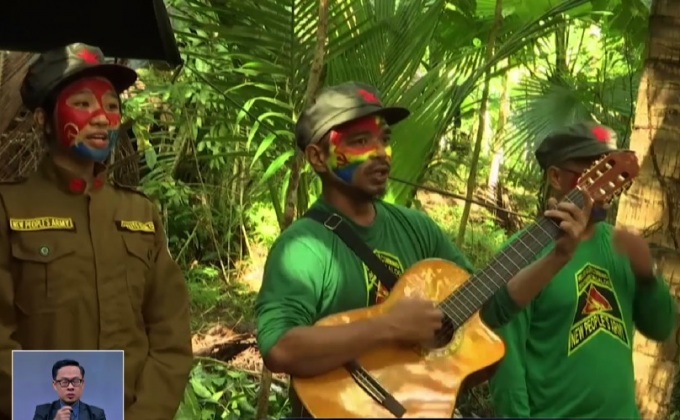 เยาวชนฟิลิปปินส์เข้าร่วมกลุ่มกบฏลัทธิเหมา