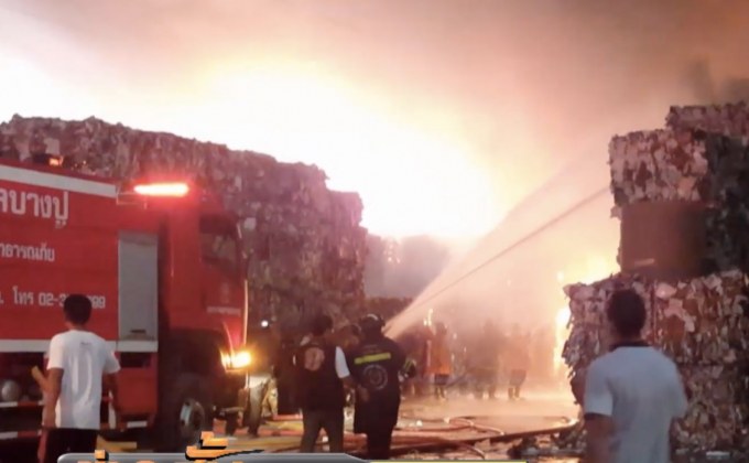 ไฟไหม้โรงงานกระดาษเสียหาย 100 ล้านบาท