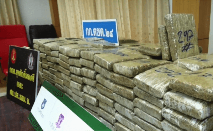 ยึดกัญชาอัดแท่งเกือบ 300 กก. มูลค่ากว่า 3 ล้านบาท