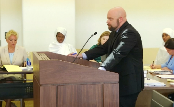 ​จำเลยคดีกักขังเด็ก 11 คนในสหรัฐฯ สอนวิธีใช้อาวุธ