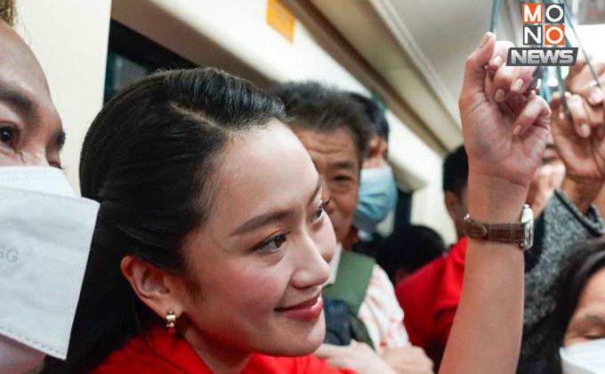 “แพทองธาร” ขึ้น MRT ร่วมงานตรุษจีนเยาวราช ตรวจผลตอบรับรถไฟฟ้าฟรี แก้ PM2.5