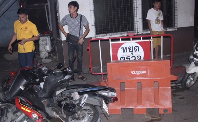 เมาแล้วขับแหกด่านชนตำรวจ เจ็บ 6 ราย