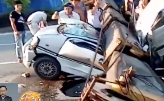 อุบัติเหตุเครนตกใส่รถมินิแวนในจีน