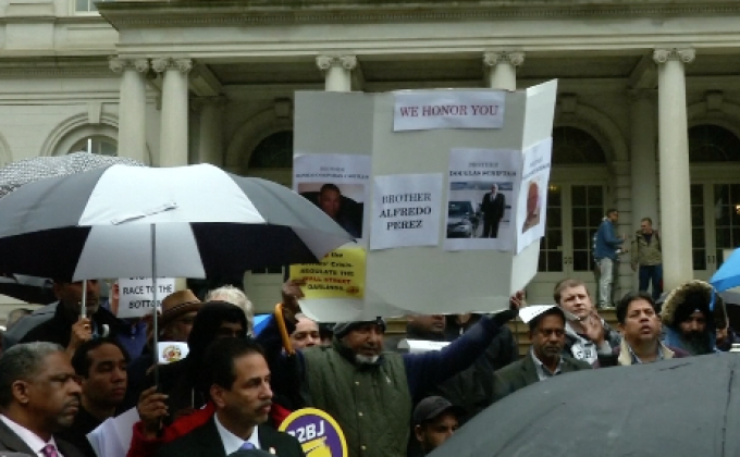 แท็กซี่นิวยอร์กประท้วงแอปฯ ให้บริการรถรับ-ส่ง