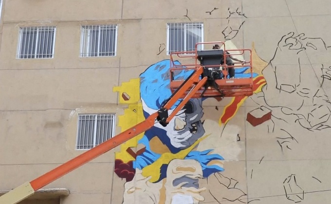 ศิลปินอเมริกันวาดภาพสร้างแรงบันดาลใจในเม็กซิโก