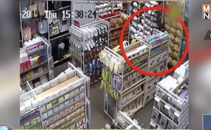 ไฟไหม้ร้านค้าประตุน้ำเชื่อมโยงระเบิดป่วน กทม.