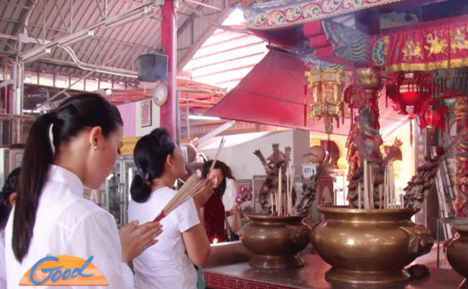 ไหว้เจ้า 9 ศาล เทศกาลกินเจสมุทรสาคร