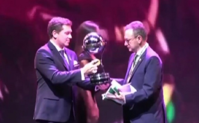 จัดพิธีมอบแชมป์โคปาให้ “ชาเปโคเอนเซ่” เป็นทางการ