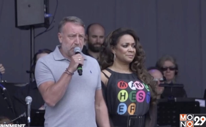 เทศกาลดนตรี Glastonbury ไว้อาลัยแด่ผู้เสียชีวิตทุกรายในอังกฤษ