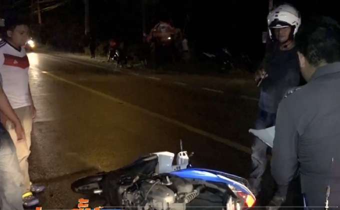 2นักท่องเที่ยวขี่ จยย.แซงไม่พ้นถูกเก๋งชนดับทั้งคู่