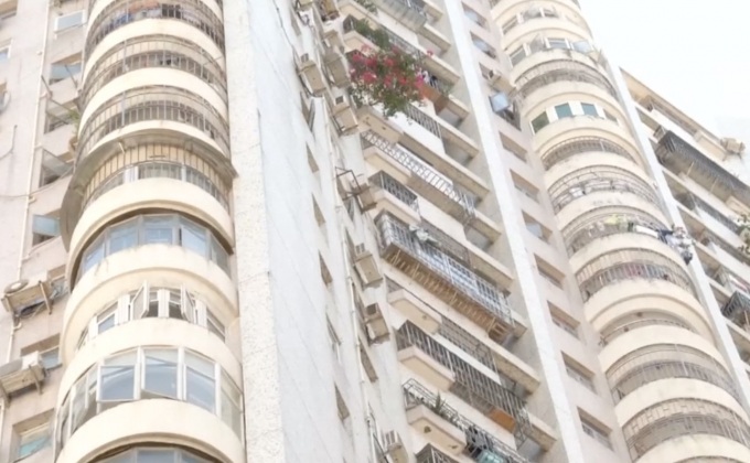 ช่วยชีวิตหญิงชราจีนตกจากระเบียงชั้น 23