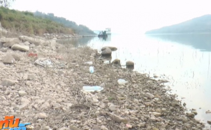 คนมักง่าย ลอยอังคารเกลื่อน เขื่อนลำตะคอง