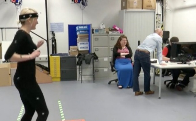 นักวิจัยพบท่าเต้นที่เซ็กซี่ที่สุดของผู้หญิง