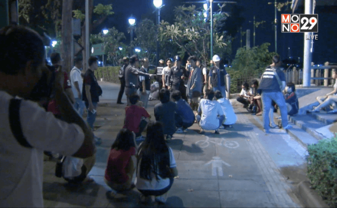 ตรวจเข้มวัยรุ่นมั่วสุมสะพานพุทธ