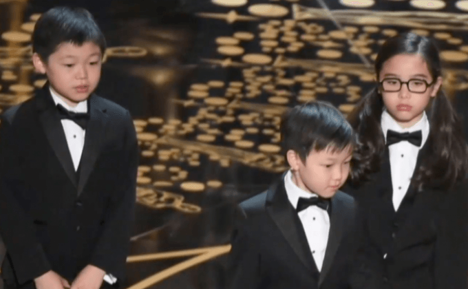 มุกเหยียดเอเชียเวทีออสการ์ถูกวิจารณ์หนัก