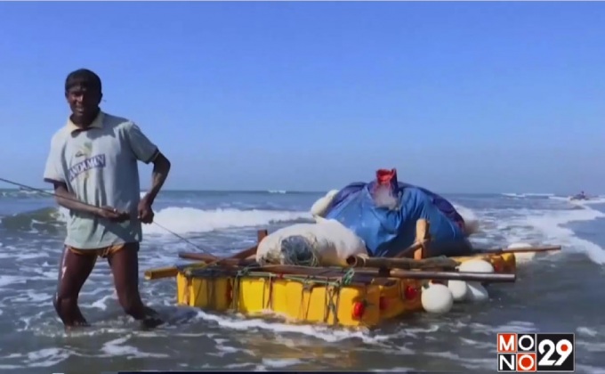 โรฮีนจาในเมียนมาเสี่ยงชีวิตล่องแพหาปลา