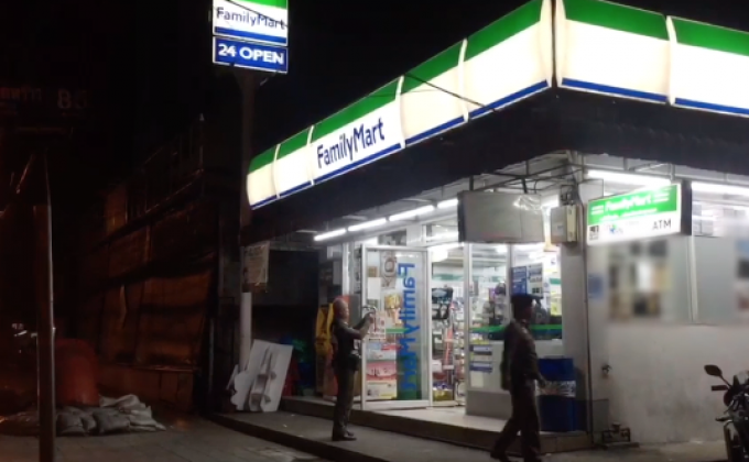 จี้ร้านสะดวกซื้อย่านลาดพร้าว