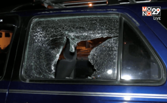 แก๊งปาหินอ่างทอง ปาหินใส่รถ 2 คันรวด