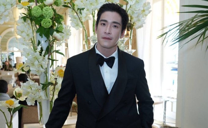 ควันหลงคานส์! เผยลุคทักซิโด้สุดเนี๊ยบ ‘อาเล็ก ธีรเดช’ แท็กทีมโกอินเตอร์ ร่วมค่ำคืนพรมแดงภาพยนตร์ “คำสารภาพของหมอผี”