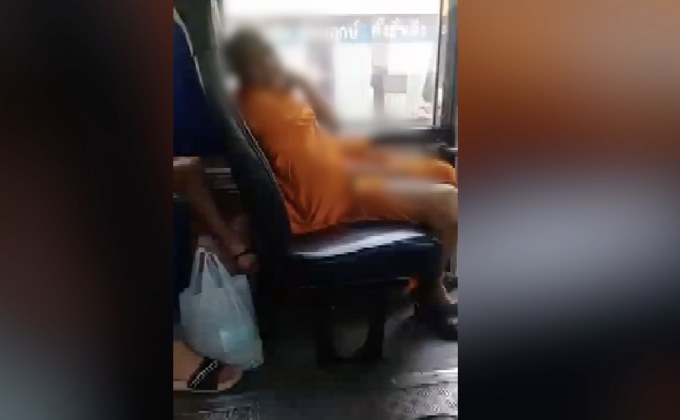 วิจารณ์ยับ พระนั่งรถเมล์สำเร็จความใคร่