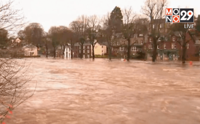 อังกฤษเผชิญน้ำท่วมหนัก