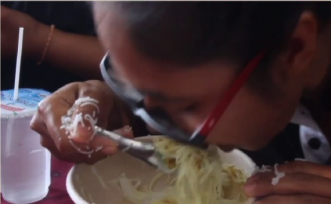 แข่งขันกินขนมจีนเมืองคอน