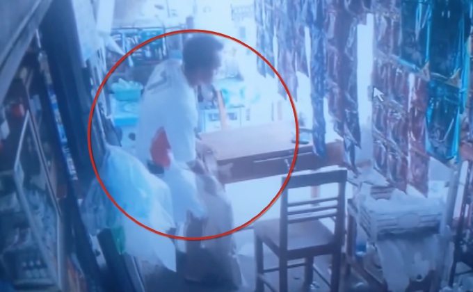 ก่อเหตุขโมยแผงลอตเตอรี่และเงินสด จ.พิจิตร