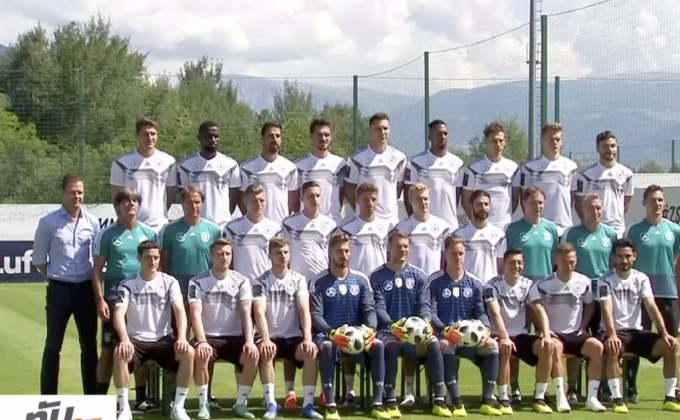 “โอซิล” เจ็บเข่า อินทรีเหล็กลุ้นฟิตทันฟุตบอลโลก