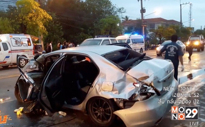 ฝนตกถนนลื่นรถชนกันเสียชีวิต 2 สาหัส 2