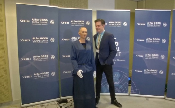 หุ่นยนต์คล้ายมนุษย์อ้างทำงานดีกว่า “โดนัลด์ ทรัมป์”