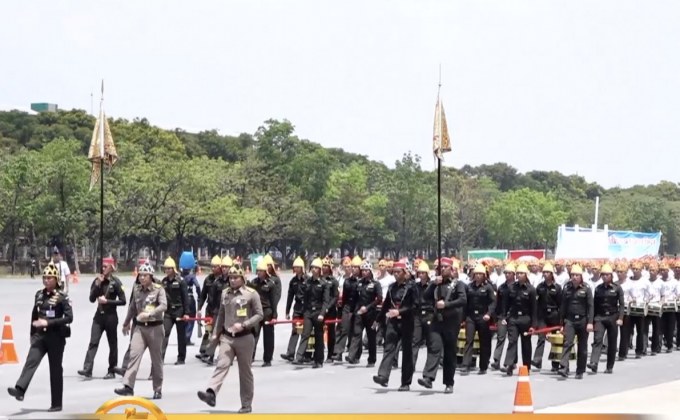 ซ้อมริ้วขบวนพระบรมราชอิสริยยศพยุหยาตราสถลมารค