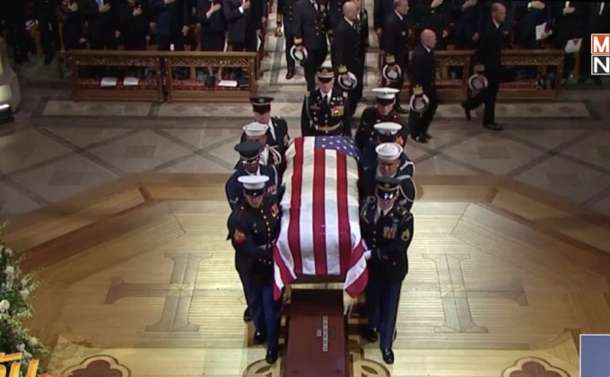 ร่างอดีต ปธน.บุช ถึงโบสถ์ในเมืองฮิวสตันแล้ว