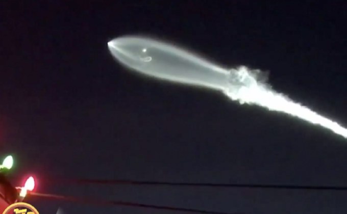 SpaceX ส่งจรวด Falcon 9 ปล่อยดาวเทียมสื่อสาร 10 ดวง