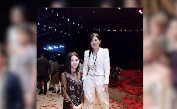 ใหม่ ปลื้มปิติ สวมชุดประทานจากพระองค์หญิงสิริวัณณวรีฯ